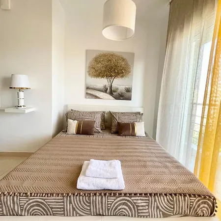 Apartment Luxury Living Skg 1